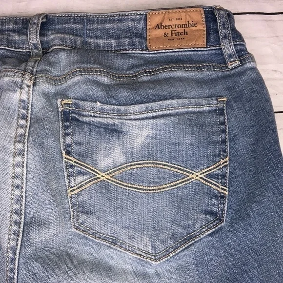 Abercrombie & Fitch Blue Jeans Embroidered Size 28 - Picture 8 of 10